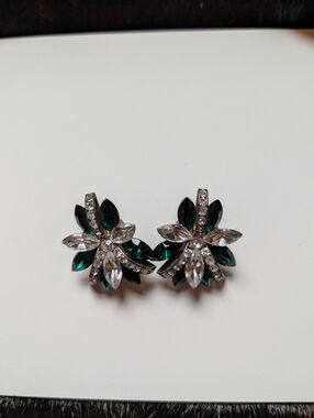 Vtg Green Color and Clear Crystal Floral Clip-On Earrings
